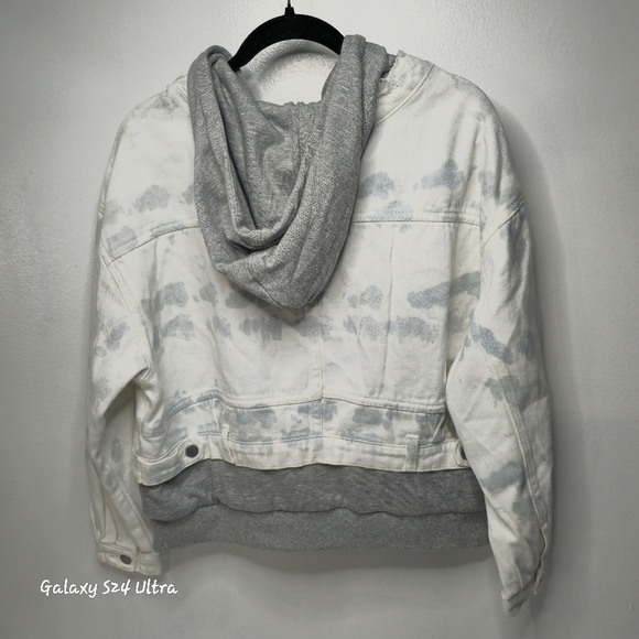 White and gray hooded denim jacket - Picture 3 of 6